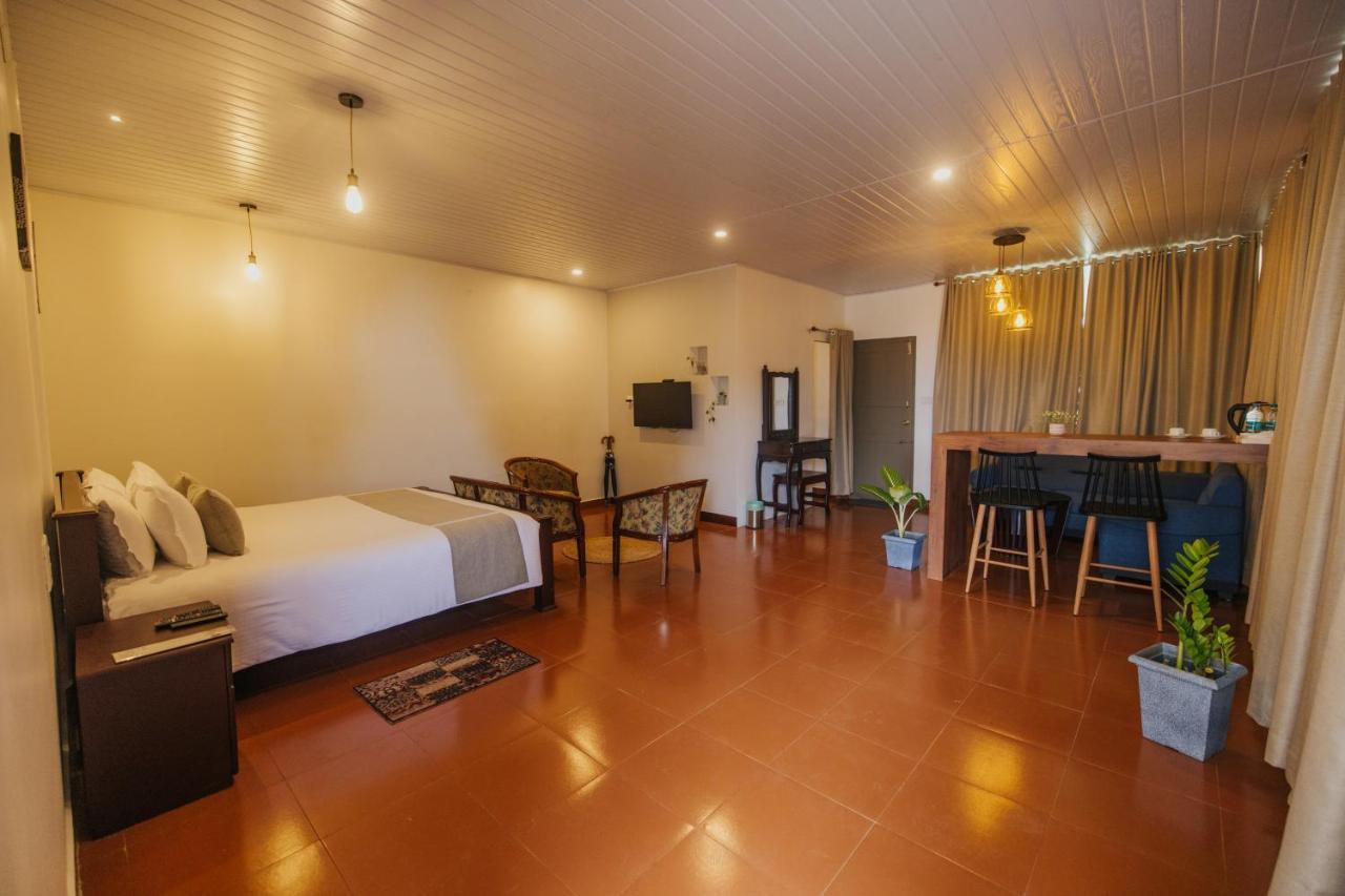 Misty Courtyard Resort Chinnakanal Екстер'єр фото