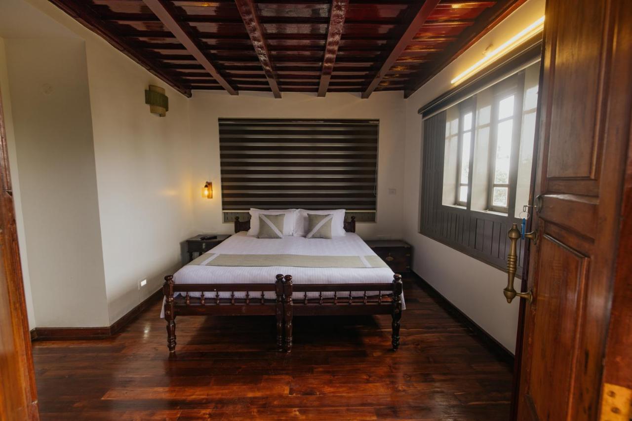 Misty Courtyard Resort Chinnakanal Екстер'єр фото
