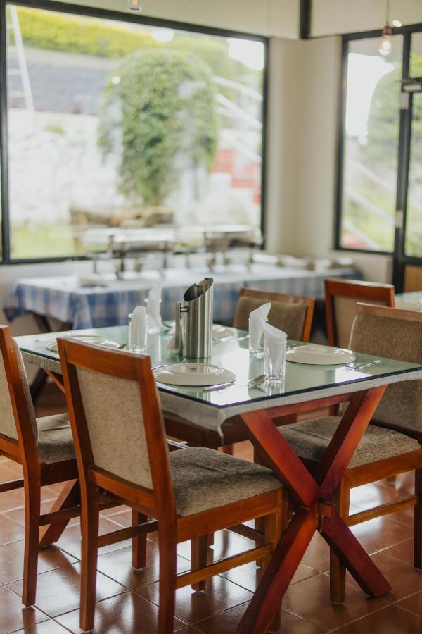 Misty Courtyard Resort Chinnakanal Екстер'єр фото