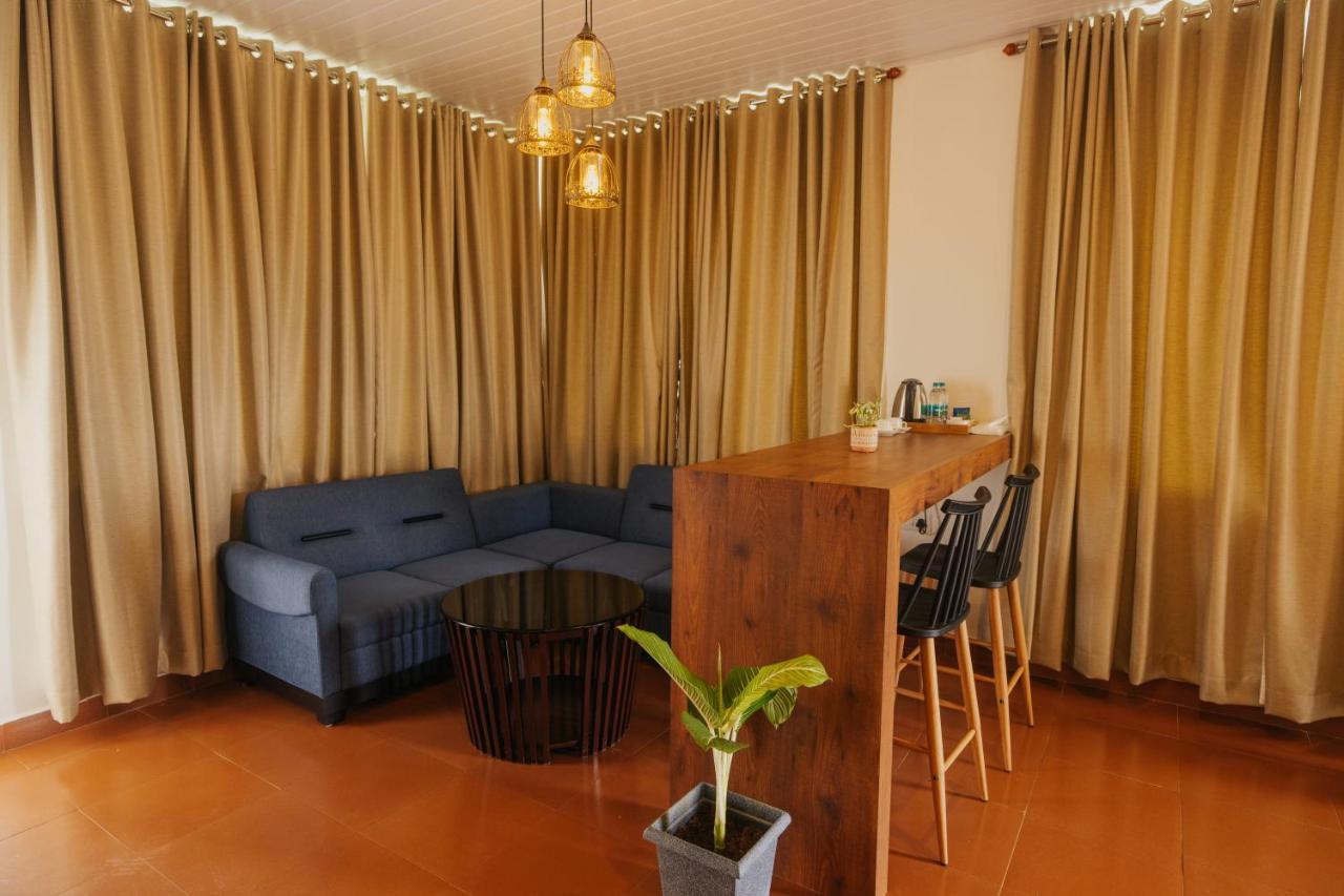 Misty Courtyard Resort Chinnakanal Екстер'єр фото