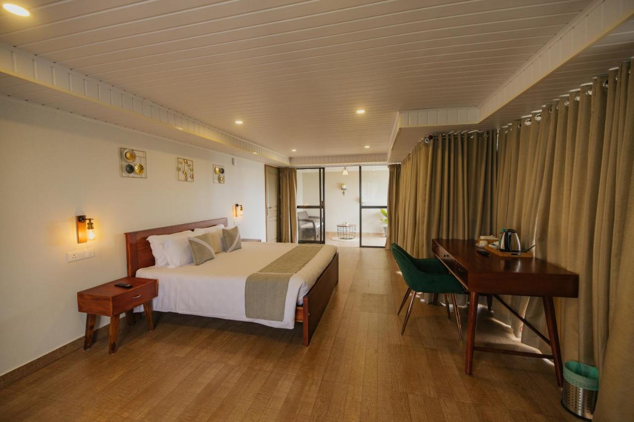 Misty Courtyard Resort Chinnakanal Екстер'єр фото