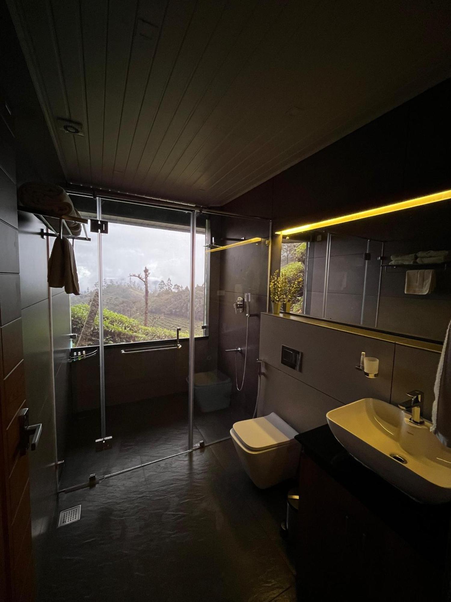 Misty Courtyard Resort Chinnakanal Екстер'єр фото