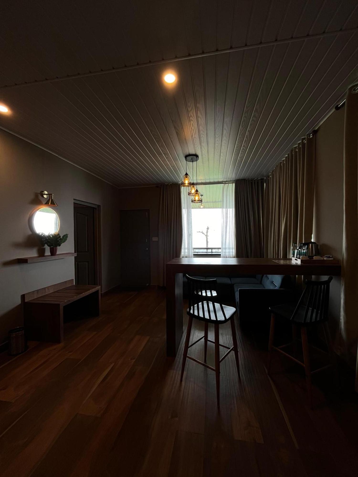 Misty Courtyard Resort Chinnakanal Екстер'єр фото