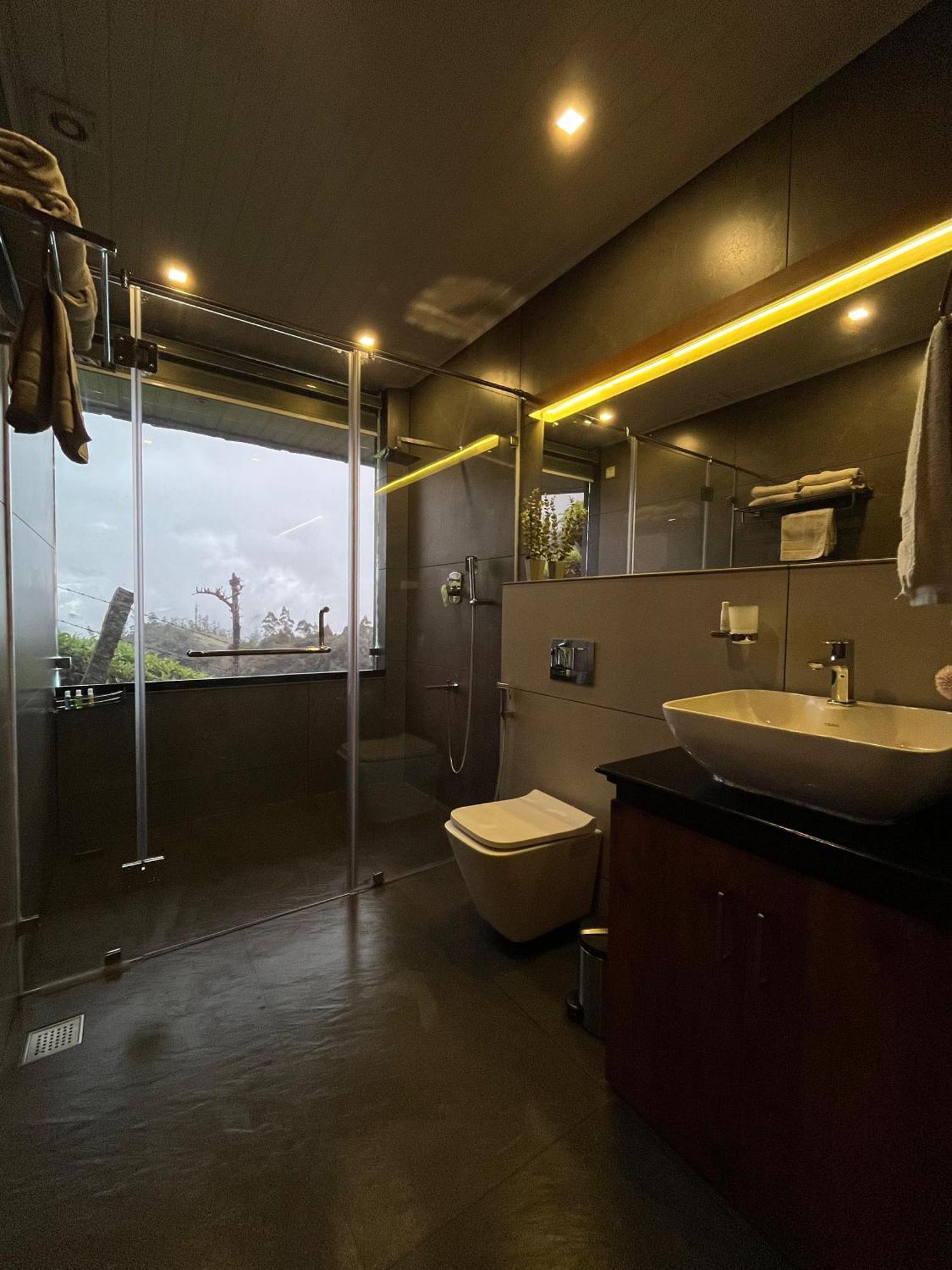 Misty Courtyard Resort Chinnakanal Екстер'єр фото