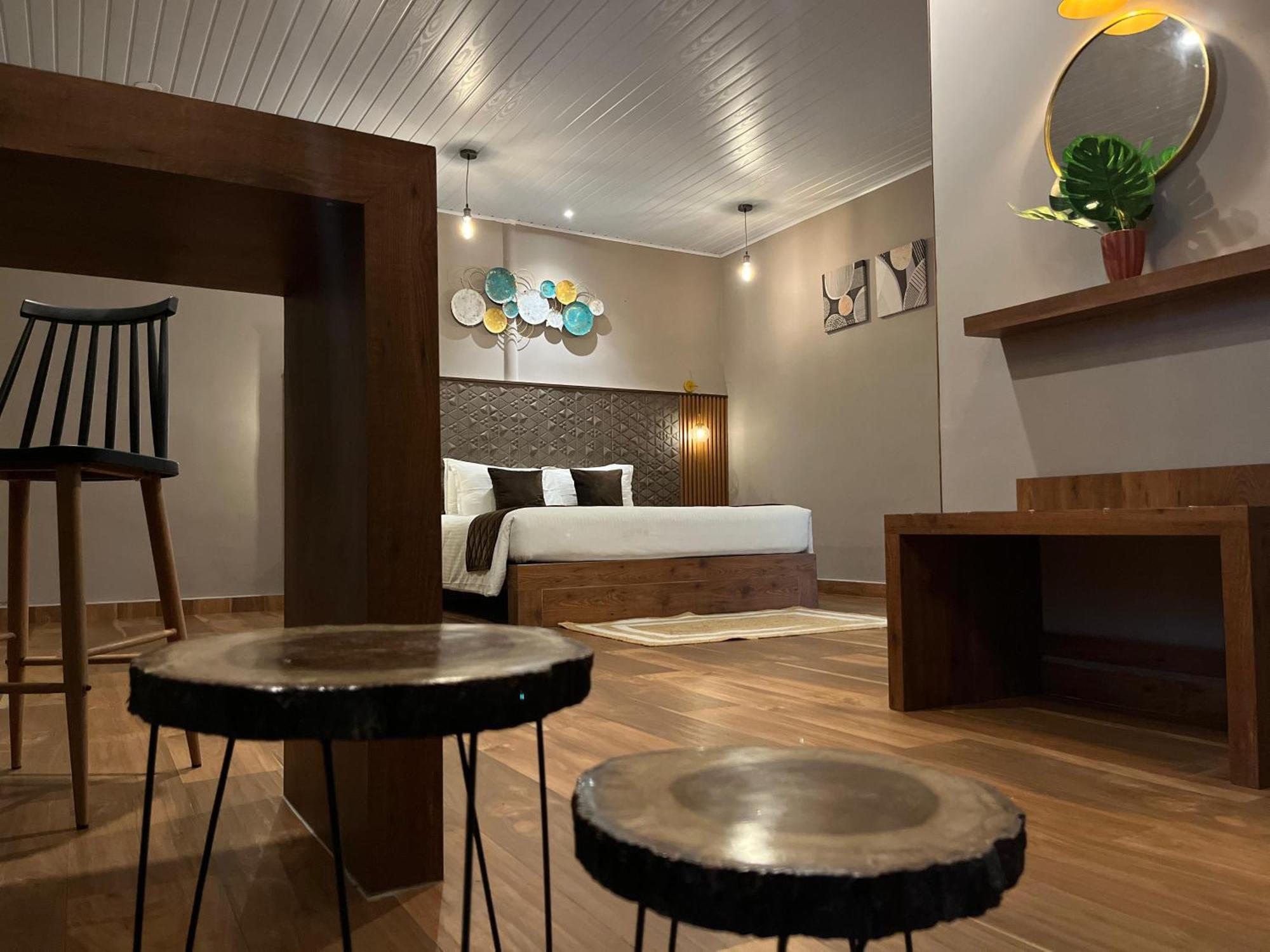 Misty Courtyard Resort Chinnakanal Екстер'єр фото