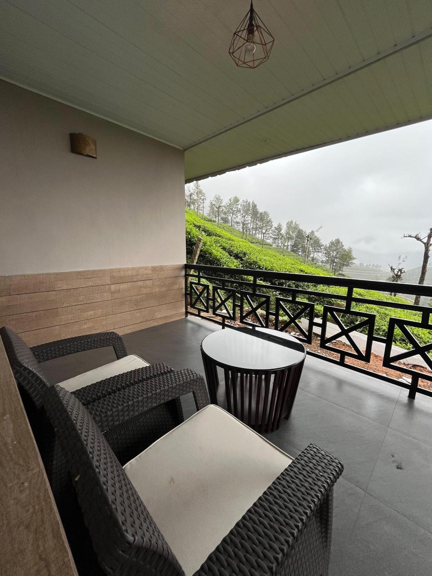 Misty Courtyard Resort Chinnakanal Екстер'єр фото